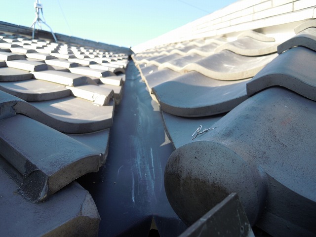 雨漏りが発生していた谷板金